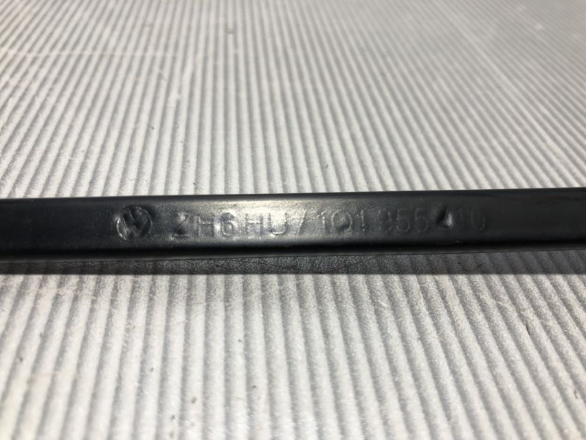 DIJELOVI BRISAC VW GOLF 6 > 08-12 1Q1955410
