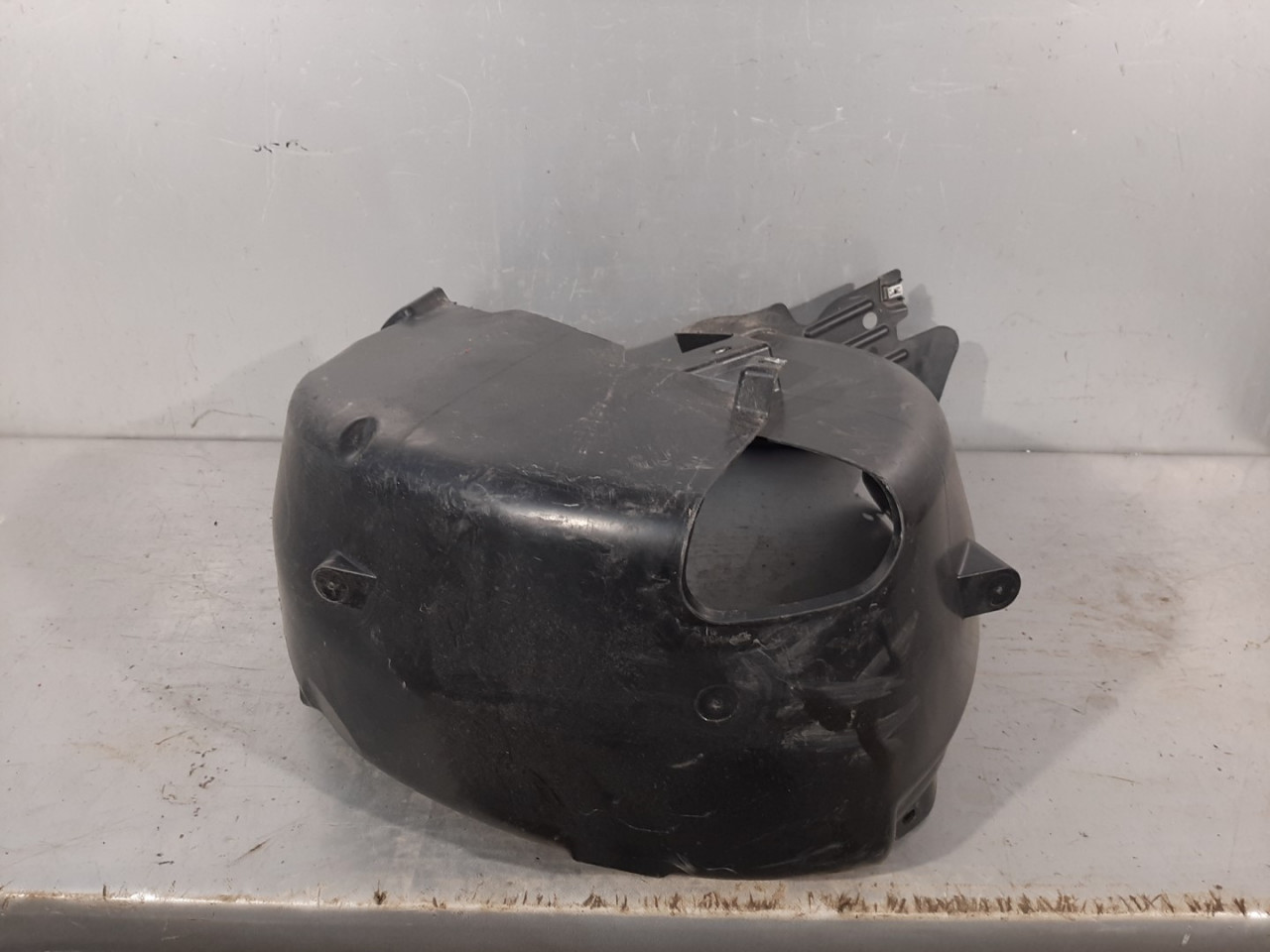 UNUTRASNJI BLATOBRAN SEAT IBIZA > 17- 6F0810969