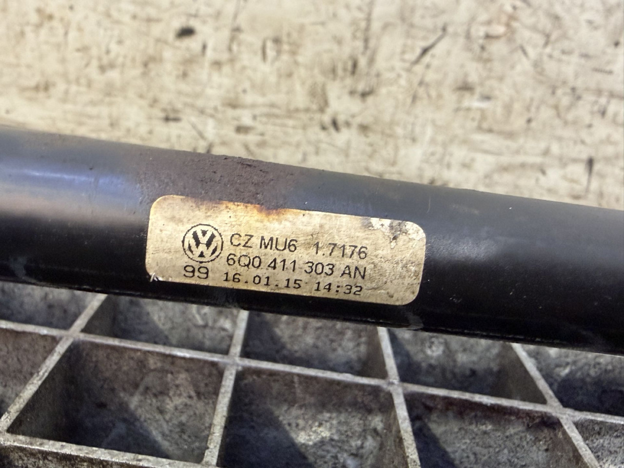 DIJELOVI BALANS STANGA VW POLO > 14-17 1.4 6Q0411303AN