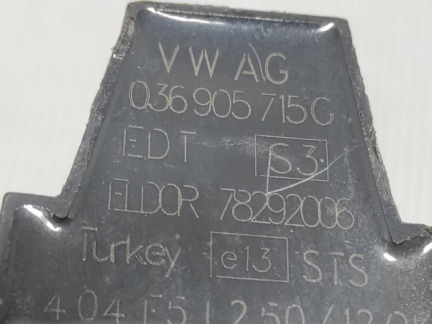 DIJELOVI BOMBINA VW PASSAT B7 > 10-14 036905715G
