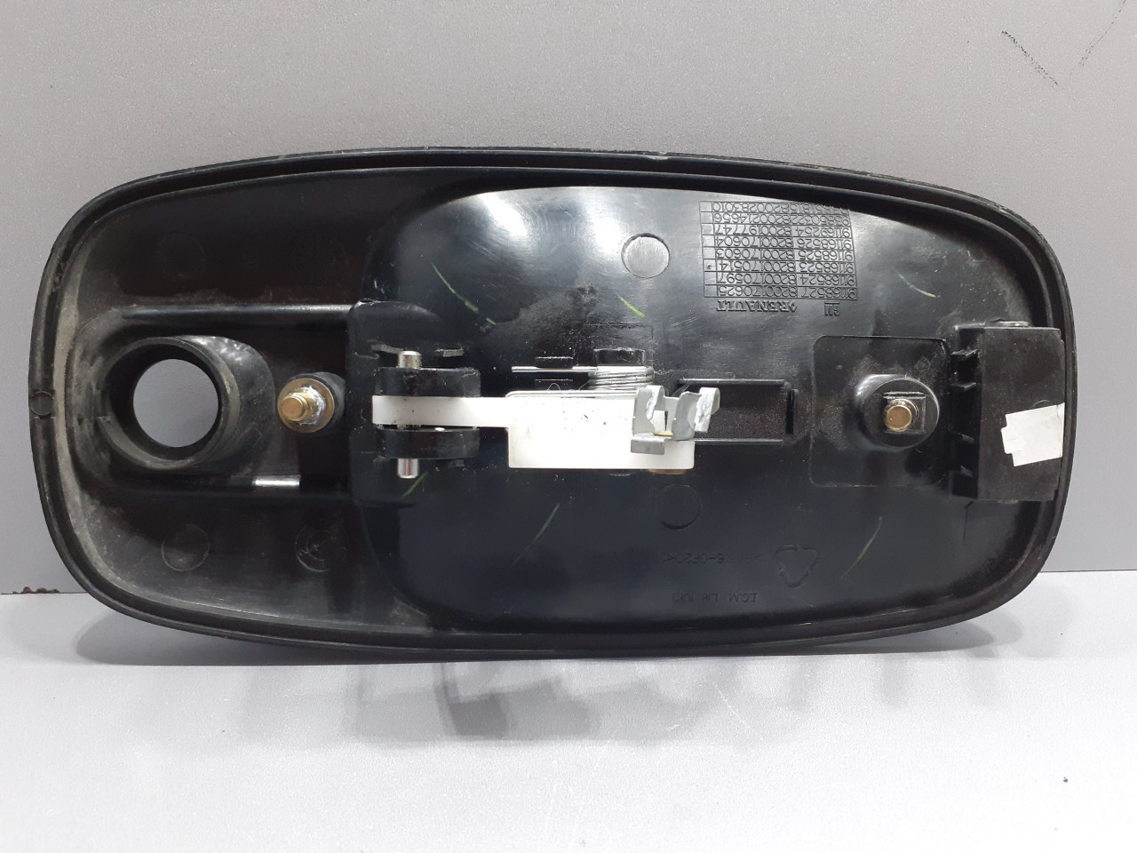RUCKA VRATA OPEL VIVARO > 07-14 8200170625