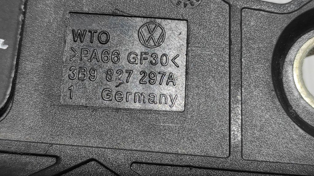 DIJELOVI BRAVA GEPEKA VW PASSAT B5 > 00-05 3B9827297A