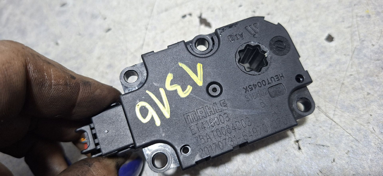DIJELOVI MOTORIC KLAPNE AUDI A4 (B9) > 15-18 2.0 ET416003
