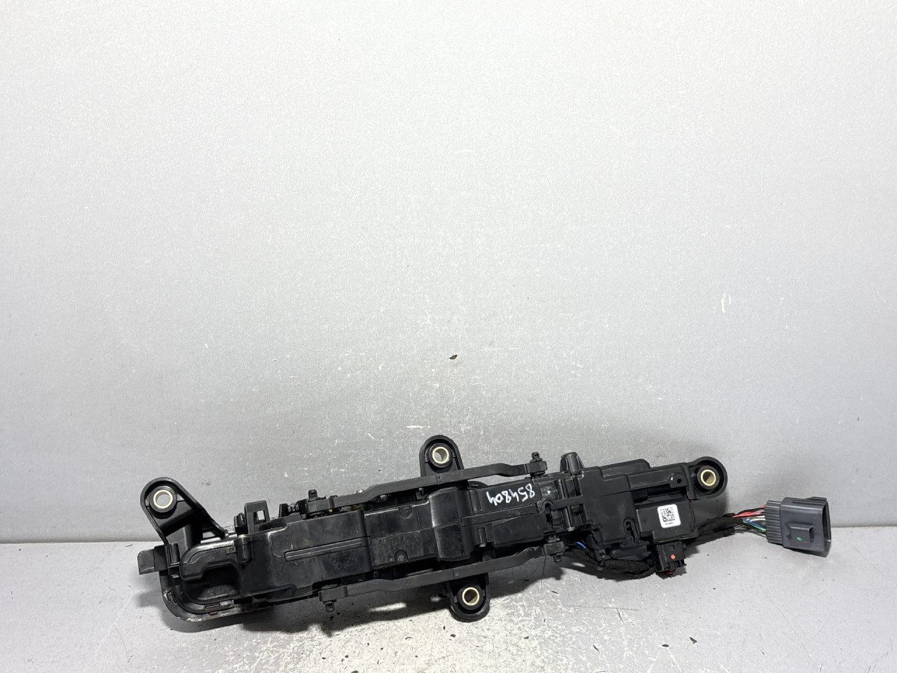 RUCKA VRATA LAND ROVER RANGE ROVER VELAR (L560) > 17 - L560-J8A22