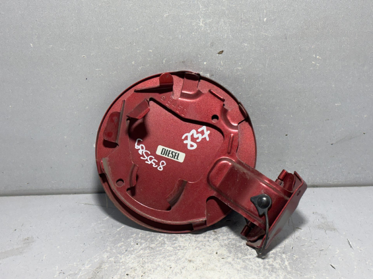 DIJELOVI POKLOPAC REZERVOARA MAZDA 3 > 13-16