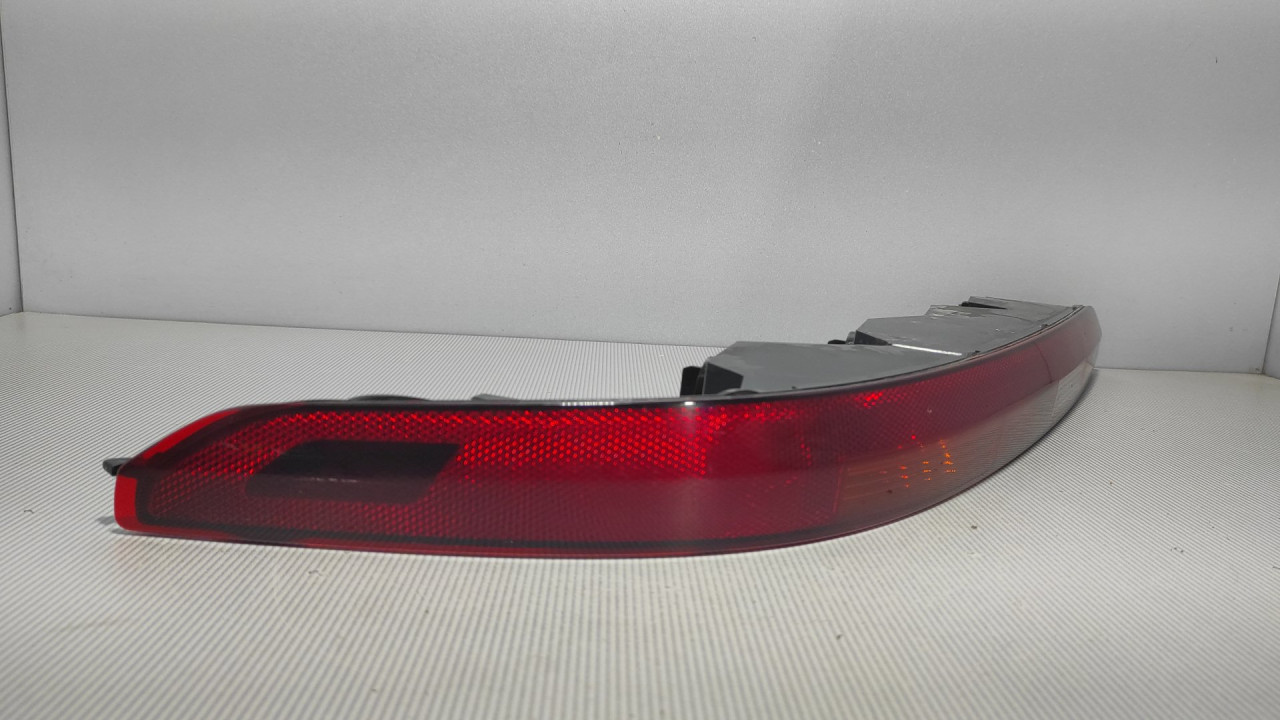 TRECE STOP SVJETLO AUDI Q7 > 09-15 4M0945095