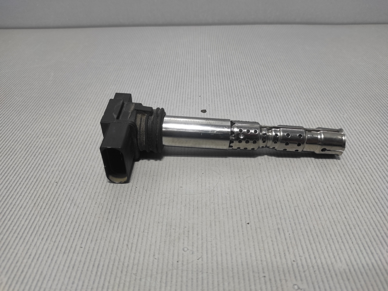 DIJELOVI BOMBINA AUDI A8 (4E) > 02-10 07C905115J