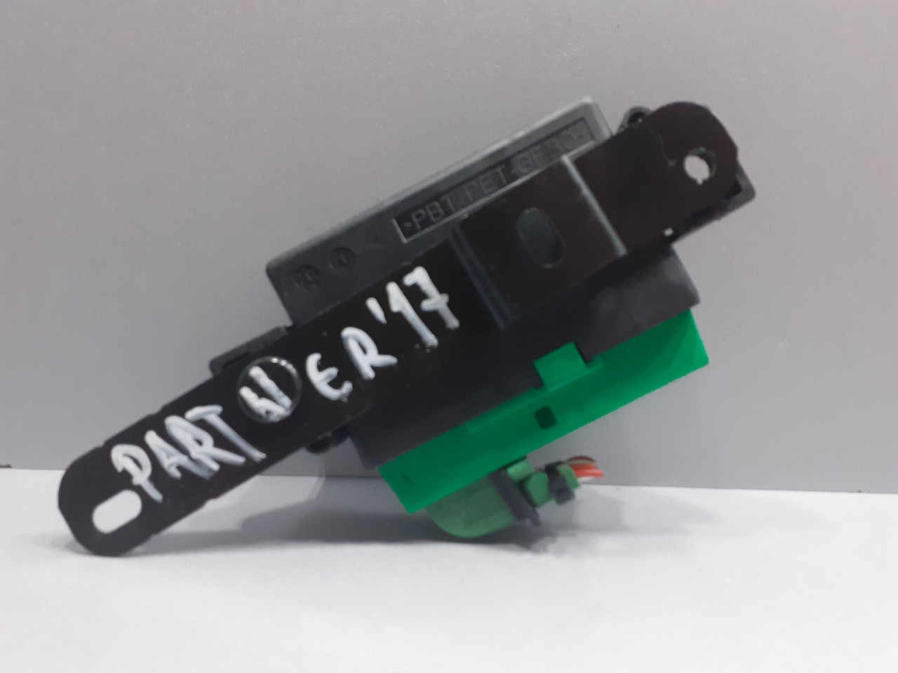 ELEKTRONIKA MODUL PEUGEOT PARTNER > 15-18 9810664380