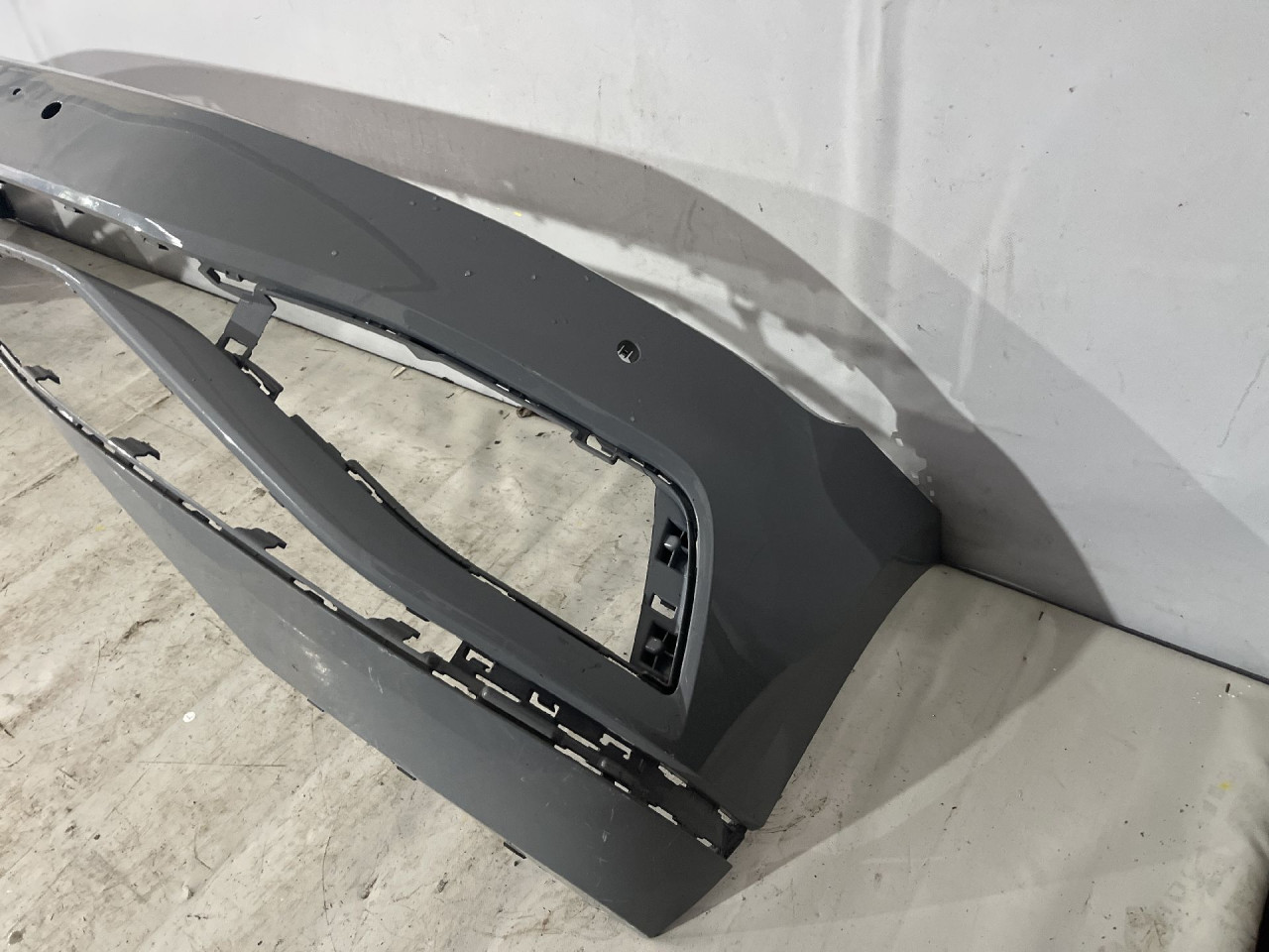 DIJELOVI BRANIK VW PASSAT B8 > 14- 3G0807221F