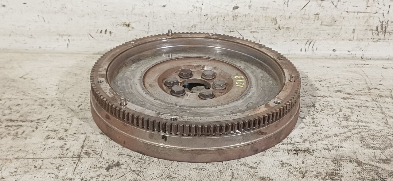 DIJELOVI ZAMAJAC VW GOLF 7 > 12-16 04L105273