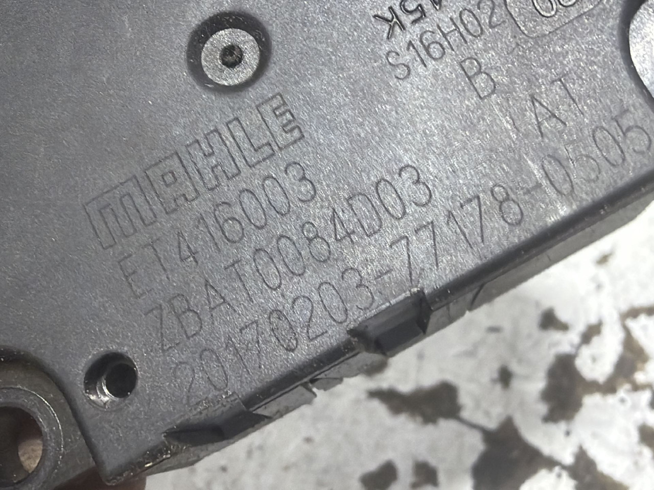 DIJELOVI MOTORIC KLAPNE AUDI A4 (B9) > 15-18 2.0 ZBAT0084D03