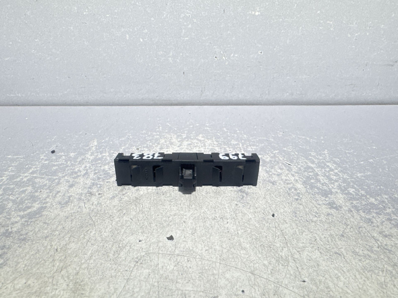 DIJELOVI ANTENA VW GOLF 6 > 08-12 5N0035570