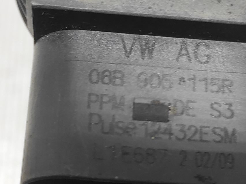DIJELOVI BOMBINA AUDI A6 > 97-01 06B905115R