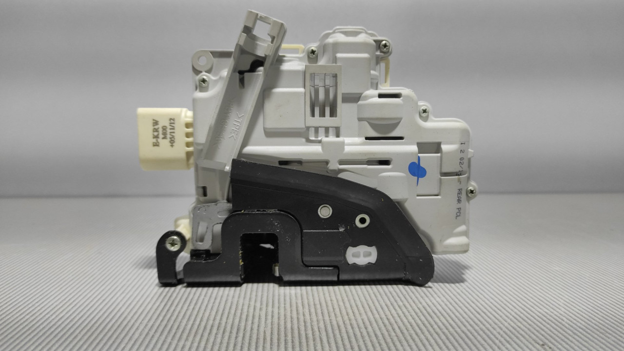 DIJELOVI BRAVA VRATA AUDI A6 4G > 11-14 4G0839016