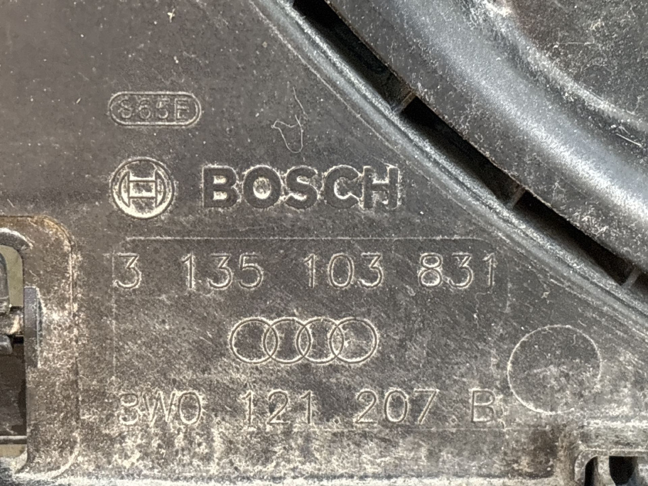 DIJELOVI NOSAC VENTILATORA AUDI A4 (B9) > 19- 3135103831