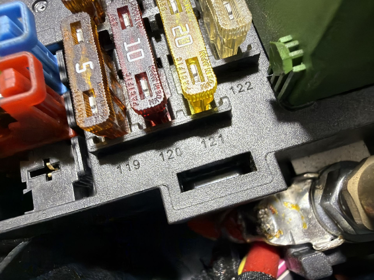 ELEKTRONIKA KUTIJA OSIGURACA MERCEDES ML (W164) > 08-11