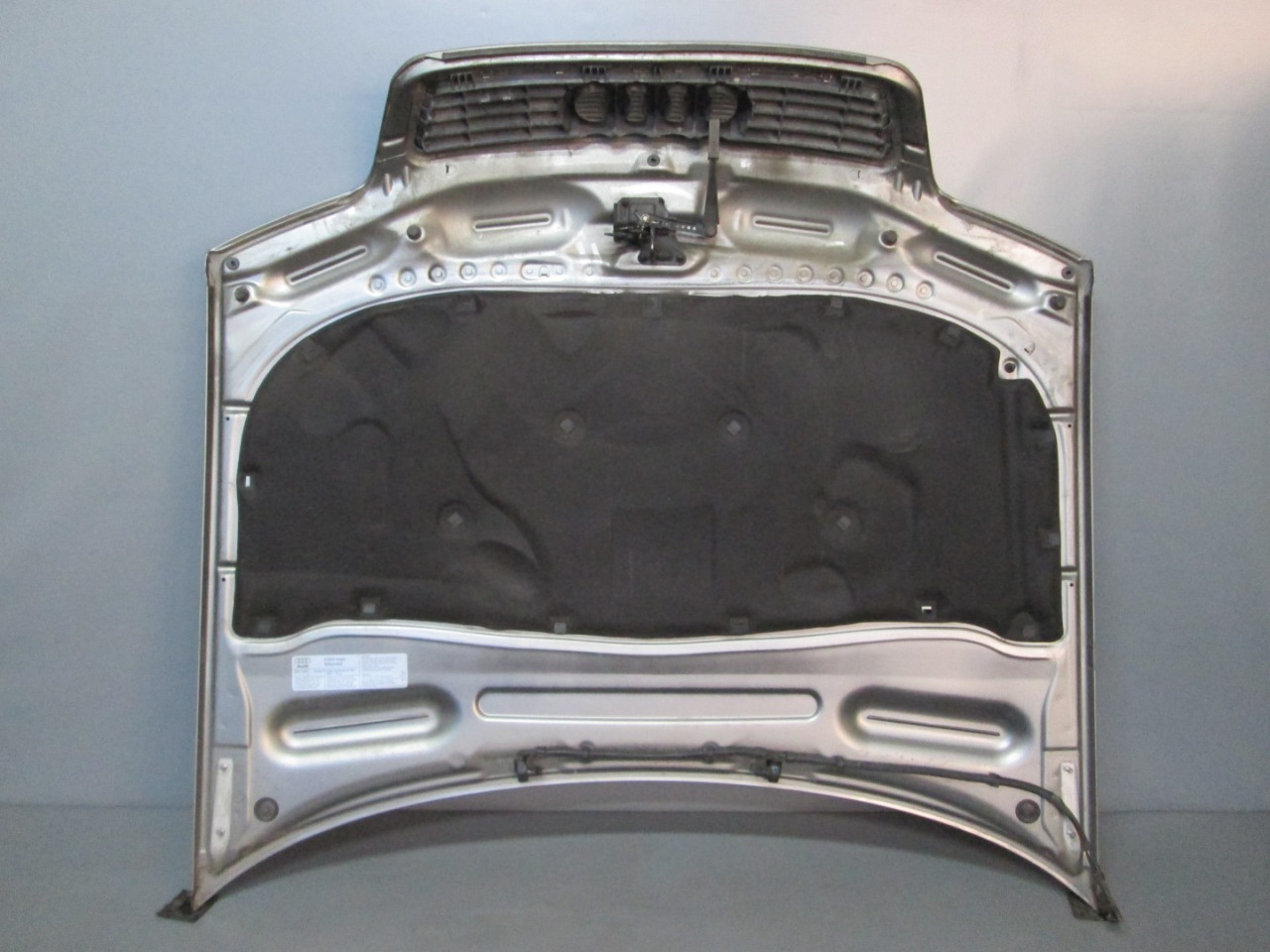 DIJELOVI HAUBA AUDI A6 > 97-01 AD032007
