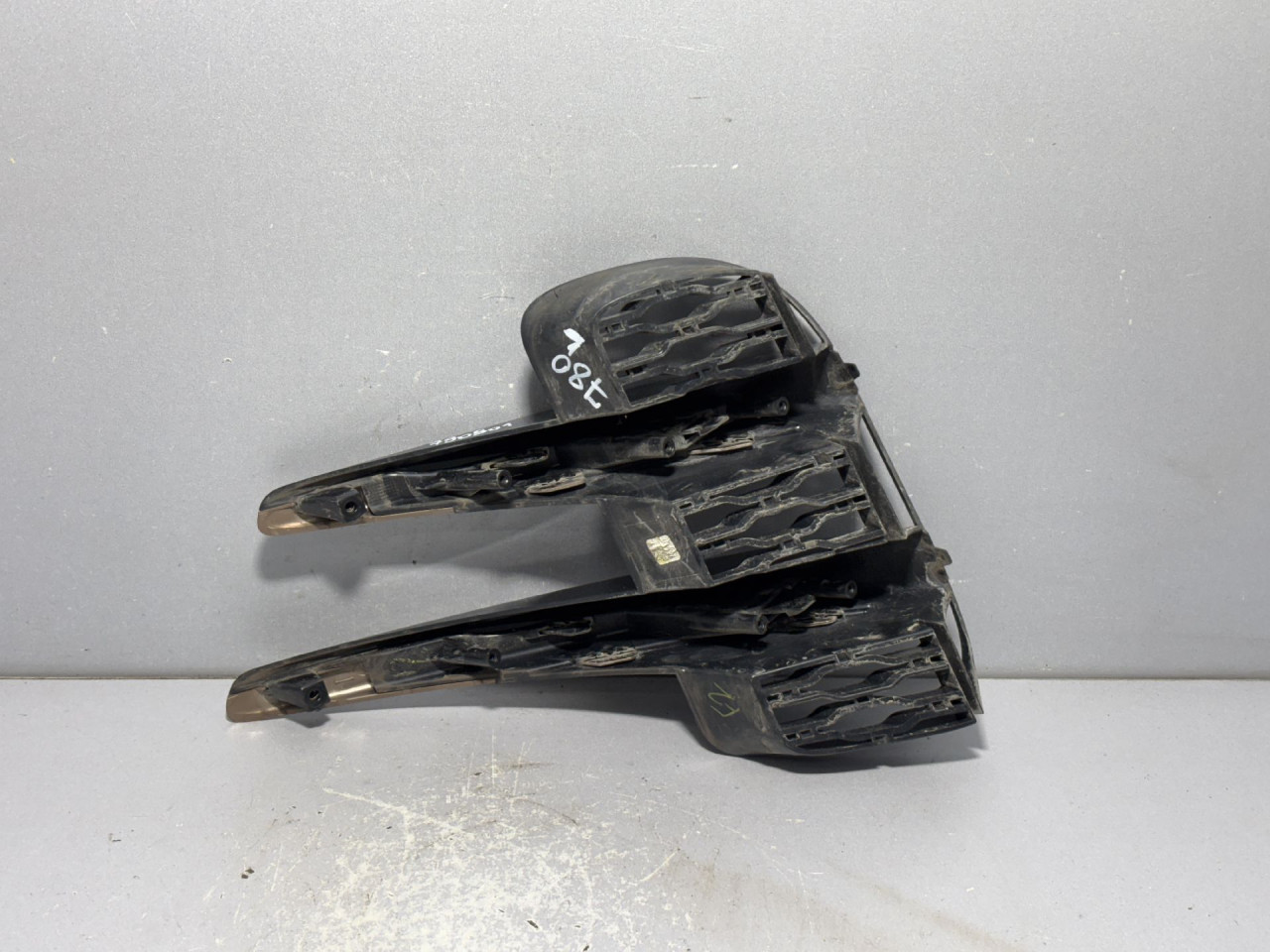 PLASTIKA BRANIKA LAND ROVER RANGE ROVER EVOQUE >19 - K8