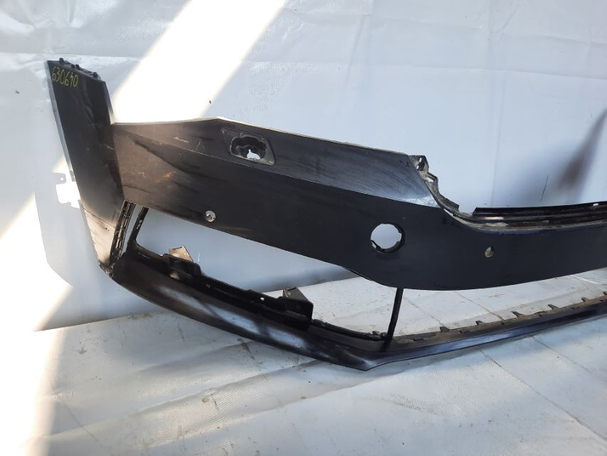 DIJELOVI BRANIK SKODA SUPERB > 19- 3V0807221M