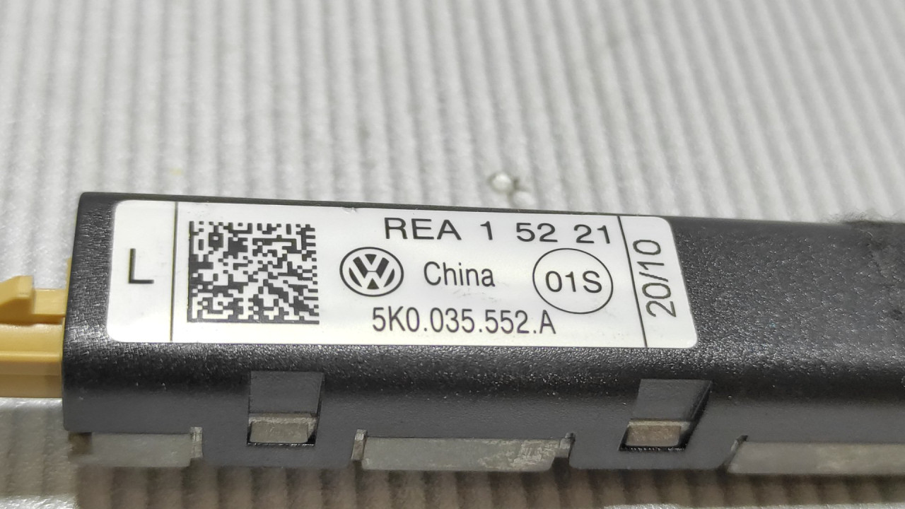 DIJELOVI ANTENA VW GOLF 6 > 08-12 5K0035552A