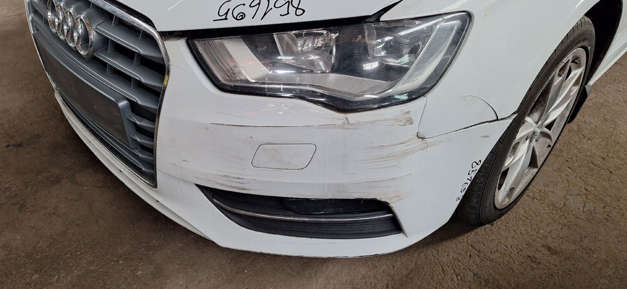DIJELOVI BRANIK AUDI A3 (8V1/8VA) > 12-16 8V0807065GRU