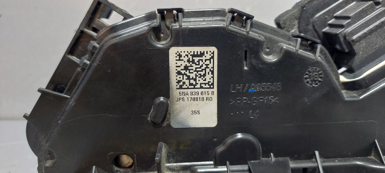 DIJELOVI BRAVA VRATA VW PASSAT B8 > 14- 5NA839015B