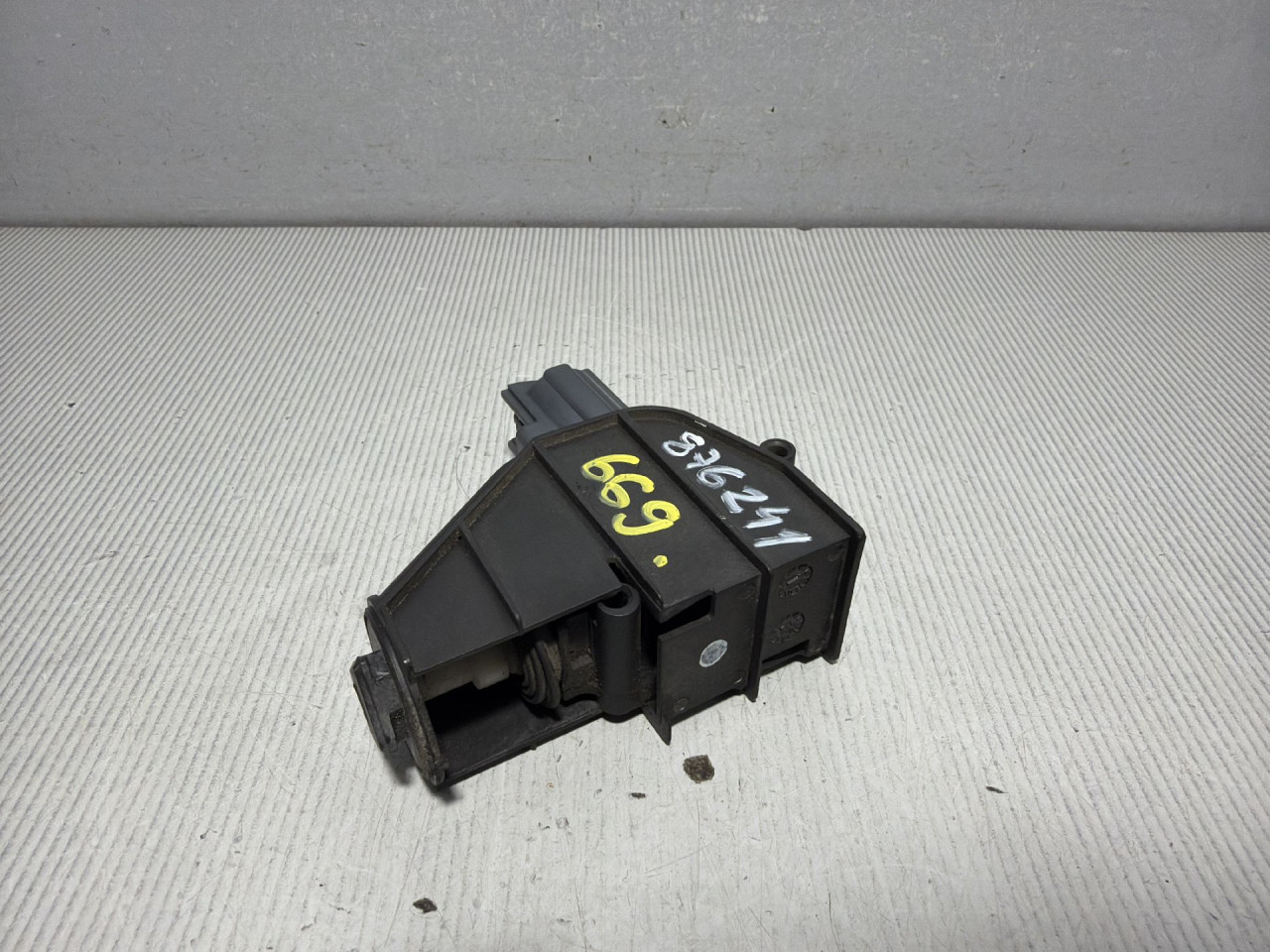 MOTORIC POKLOPCA REZERVOARA FORD S-MAX > 10-15 6M21220A20AD
