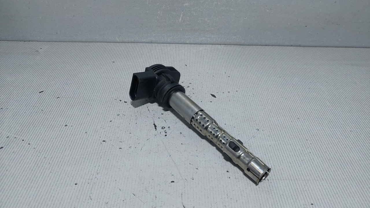 DIJELOVI BOMBINA VW GOLF 5 > 03-08 06F905115F