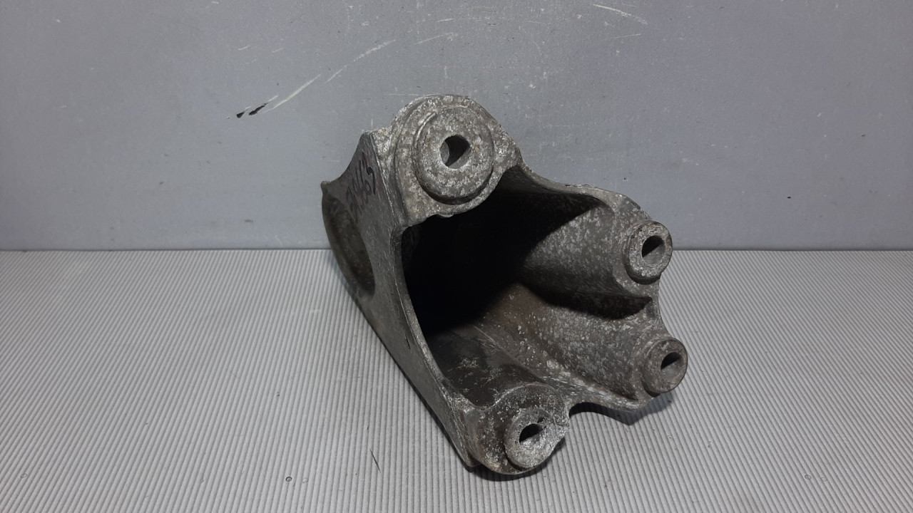 DIJELOVI NOSAC MOTORA AUDI Q7 > 09-15 7L6199307A