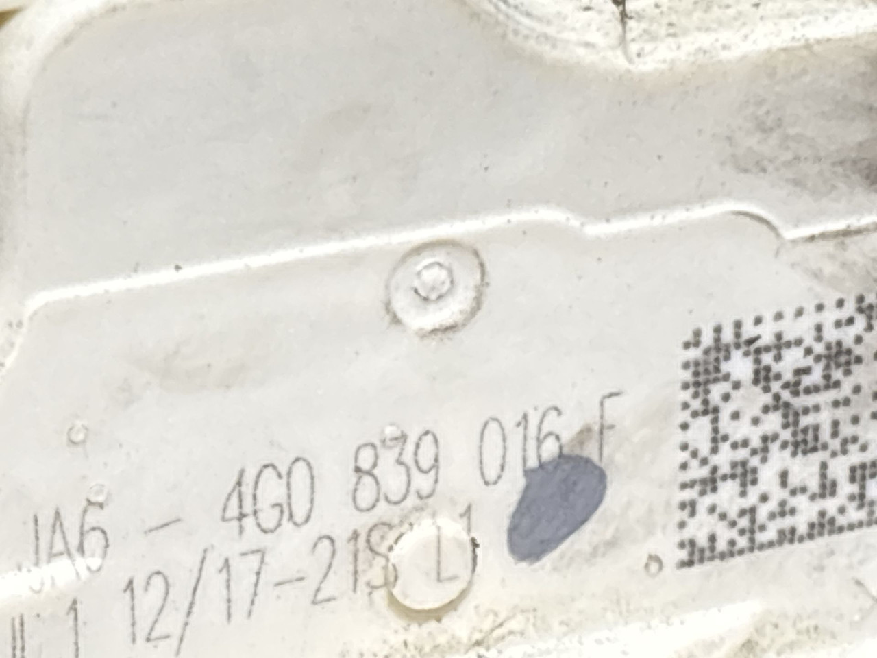 DIJELOVI BRAVA VRATA AUDI Q5 (FY) > 17 - 20  2.0 4G0839016F