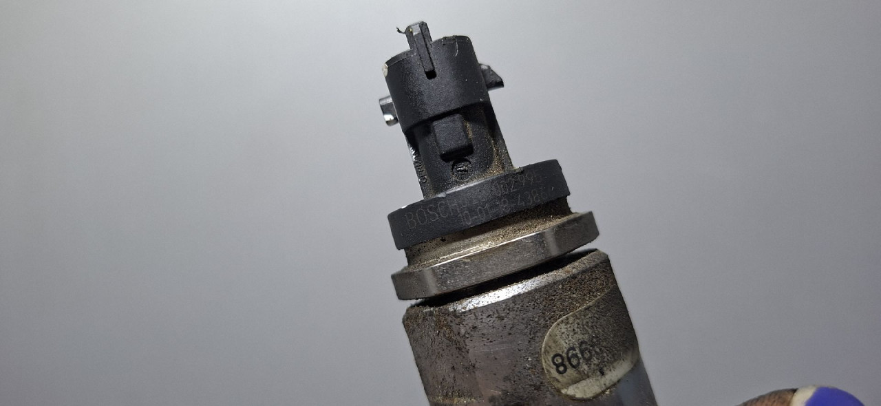 SENZOR PRITISKA GORIVA VOLVO XC60 > 08-13 0281002995