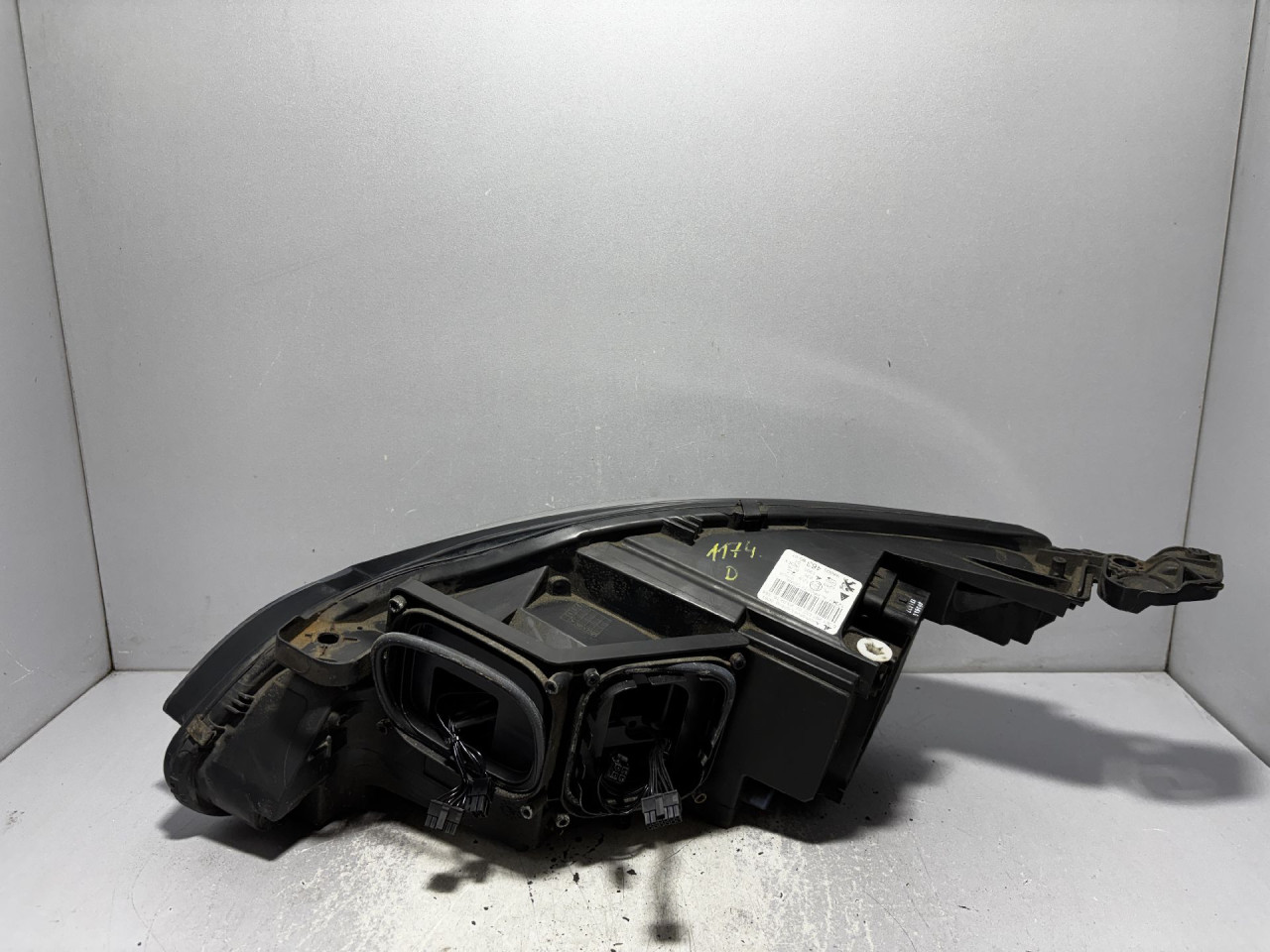 DIJELOVI FAR PEUGEOT 308 > 13-17 9800546380