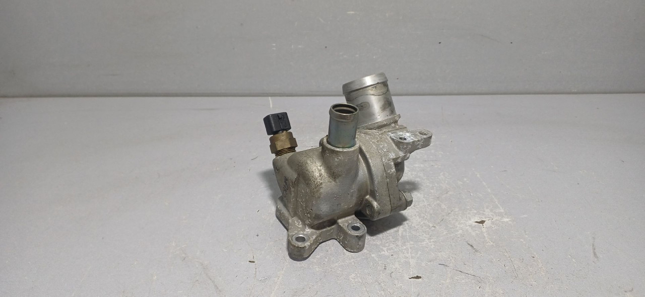 DIJELOVI TERMOSTAT HYUNDAI IX35 > 13-15