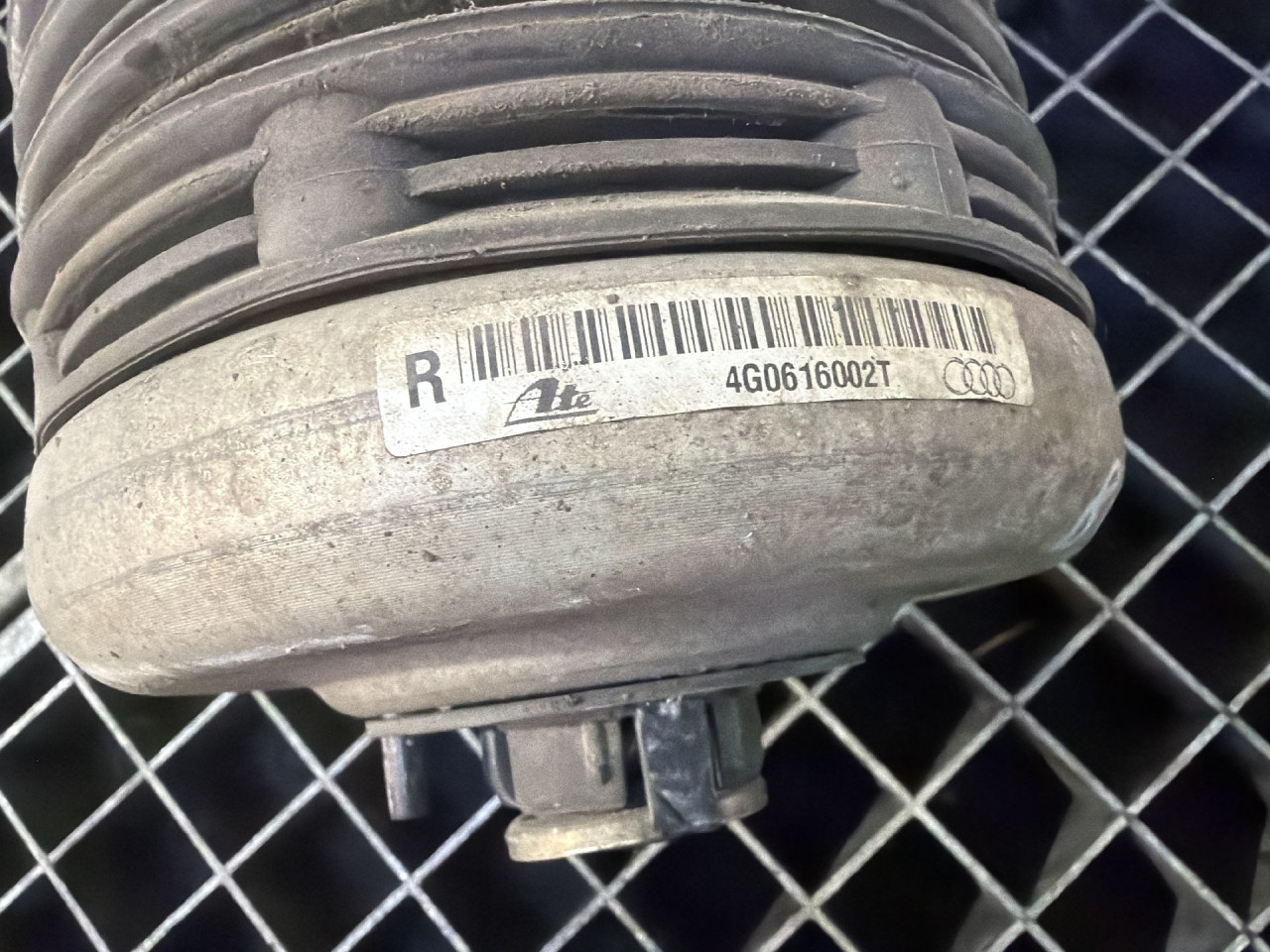 DIJELOVI ZRACNI JASTUK AUDI A6 4G > 14-18 3.0