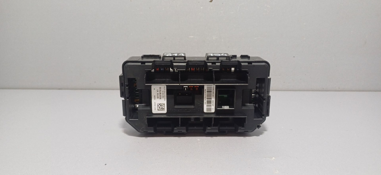 ELEKTRONIKA KUTIJA OSIGURACA BMW SERIJA 3 (F30/F31) > 15-18 93378