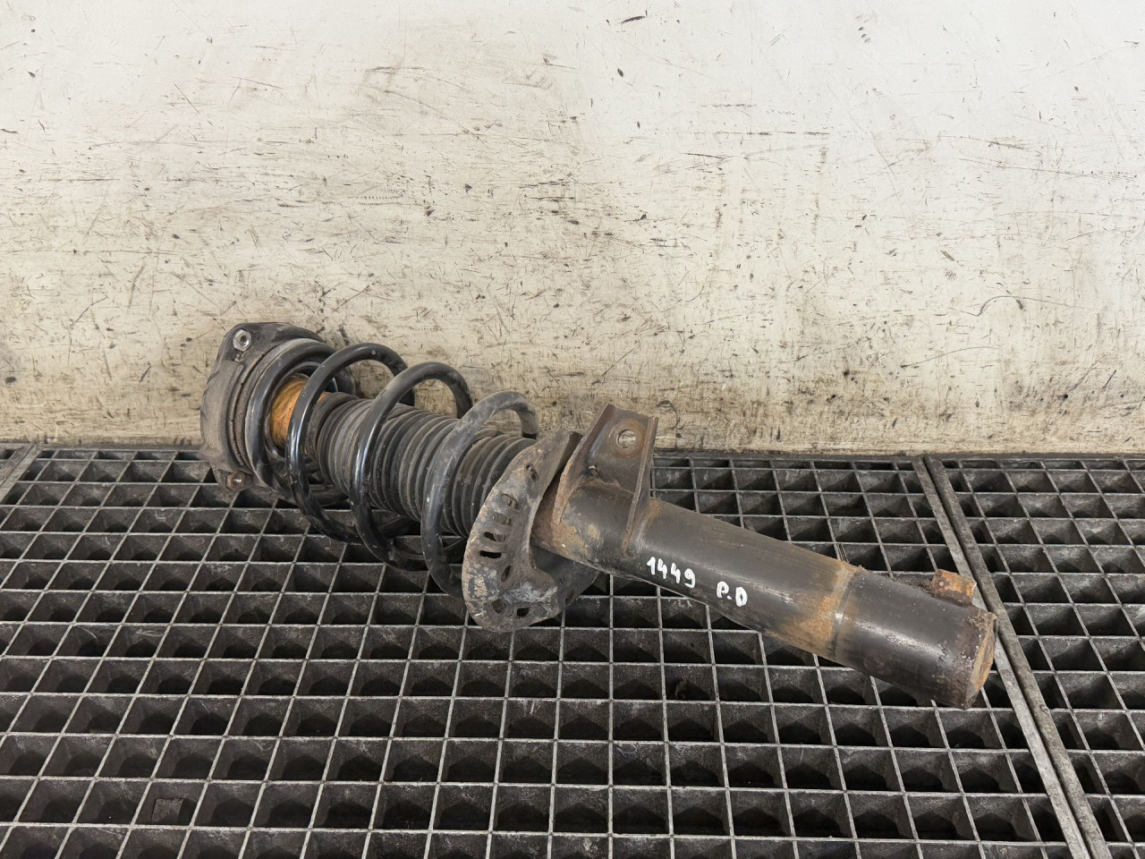 DIJELOVI AMORTIZER AUDI Q3 > 11-15 2.0 5N0413031AE