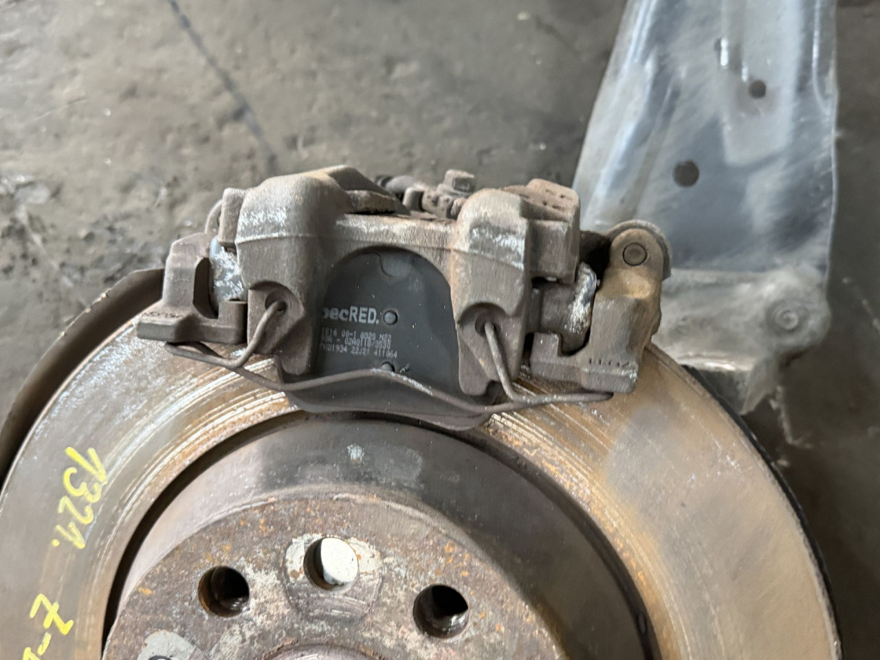DIJELOVI KOCIONA KLJESTA SKODA SUPERB > 15-19 1.6 3Q0615406M