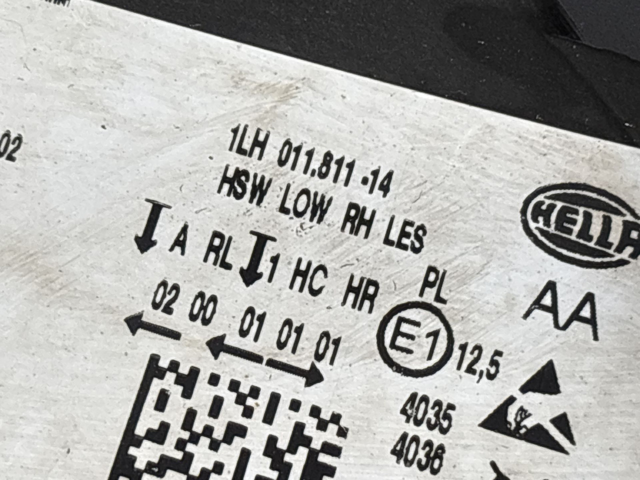 DIJELOVI FAR JAGUAR XE (X760) > 15 -  1LH011811