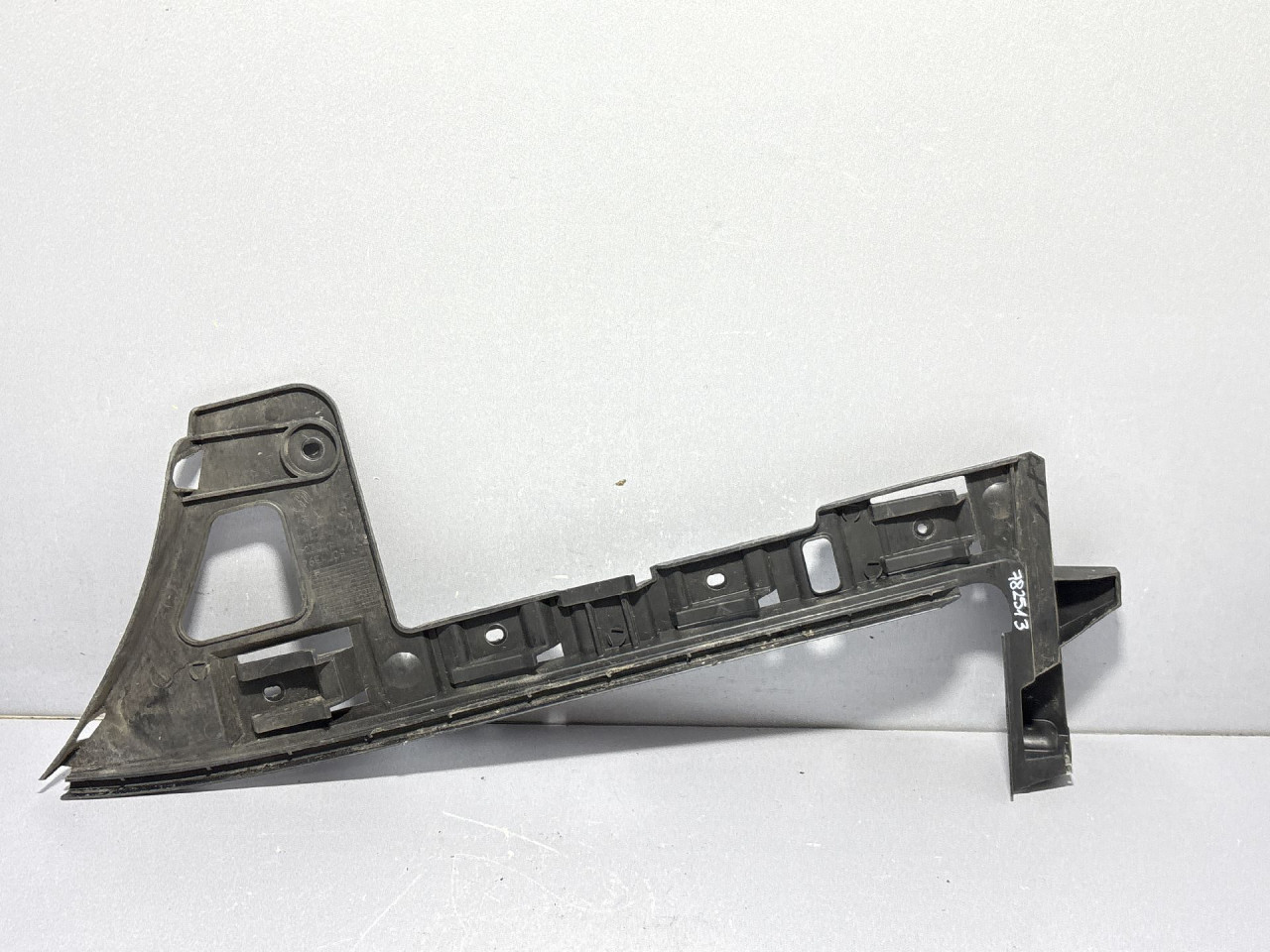 NOSAC ZADNJEG BRANIKA VW PASSAT B6 > 05-10 3C9807394