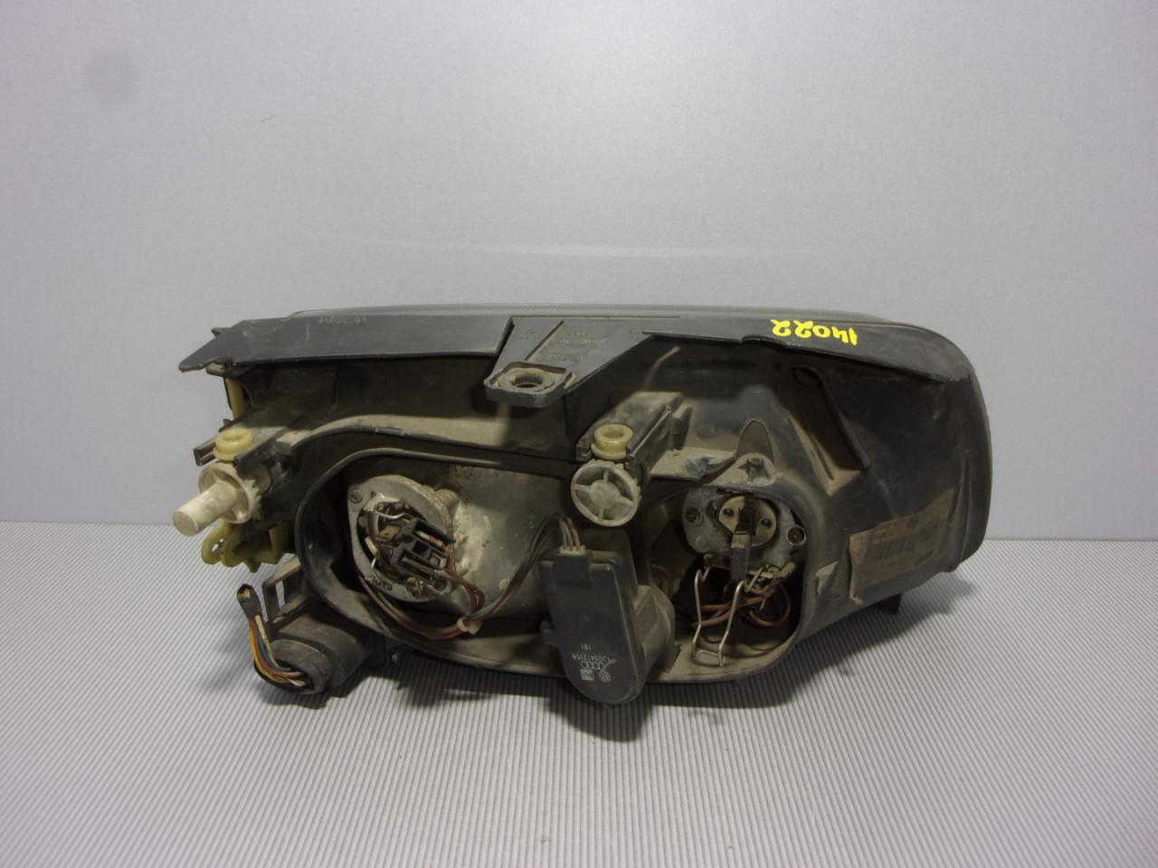 DIJELOVI FAR VW POLO > 95-99 VW020013 6N1941015AD
