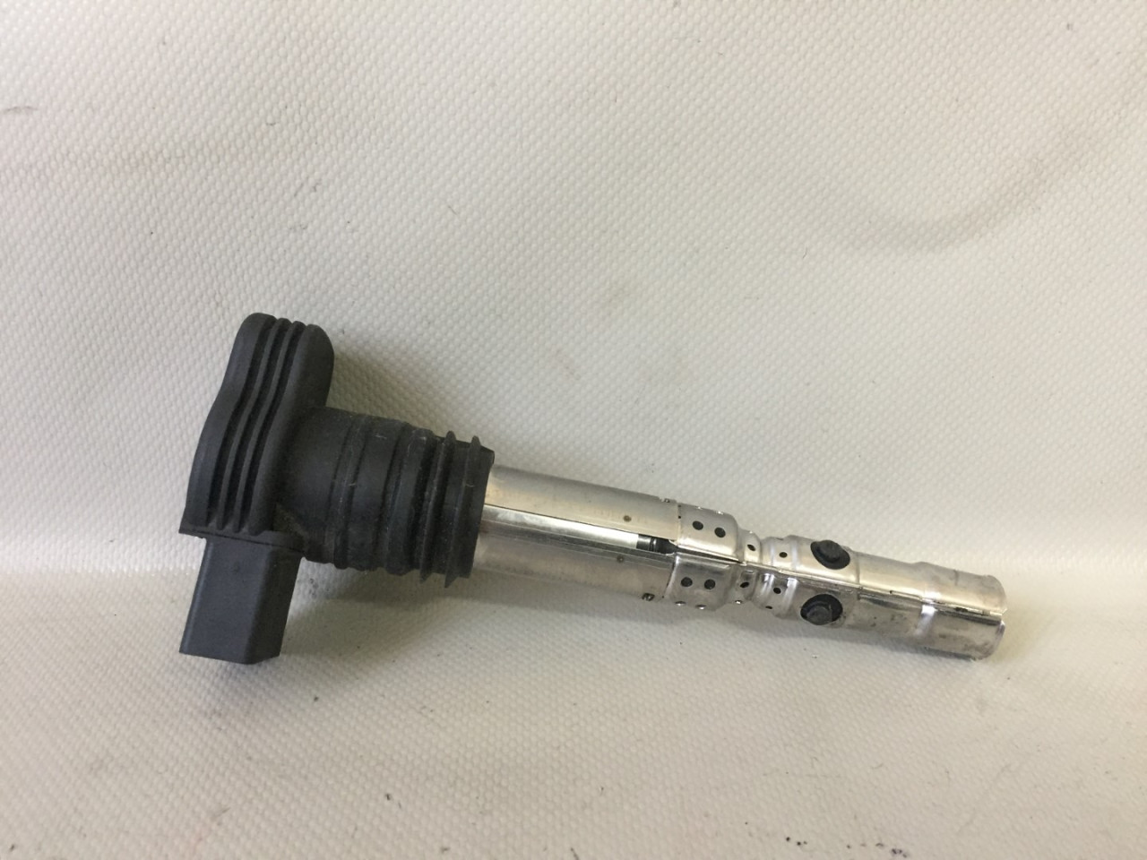 DIJELOVI BOMBINA AUDI A3 > 96-03 06A905115D