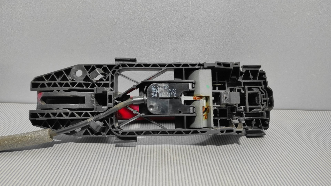 DIJELOVI RUCKA VRATA VW GOLF 6 > 08-12 5N0837017D