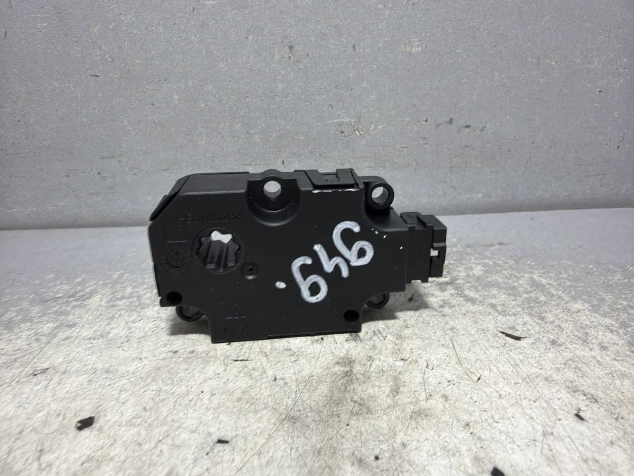DIJELOVI MOTORIC KLAPNE AUDI A4 (B9) > 19- ET416003