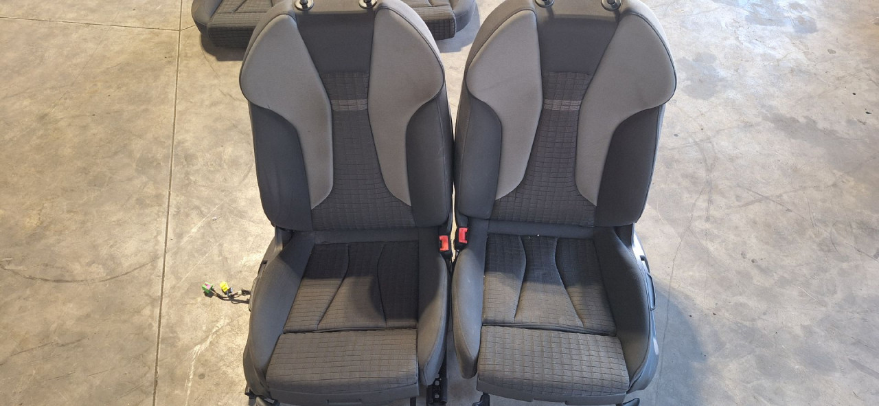 DIJELOVI SJEDISTA AUDI A3 (8V1/8VA) > 12-16 2.0