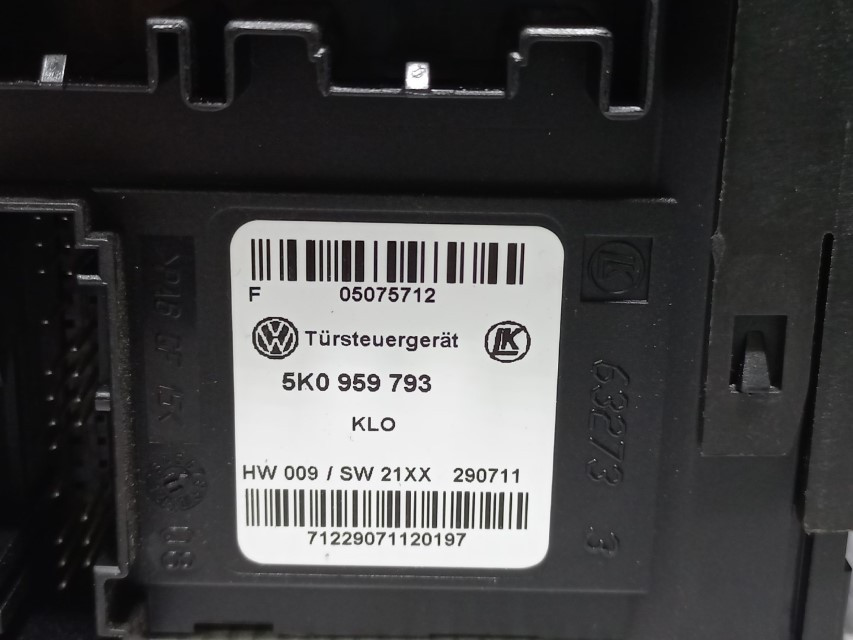 DIJELOVI MOTORIC PODIZACA STAKLA VW CADDY > 10-15 5K0959793