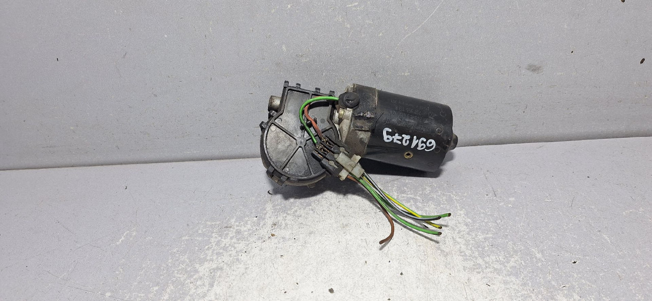 DIJELOVI MOTORIC PREDNJEG BRISACA VW T4 > 96-03 701955113B