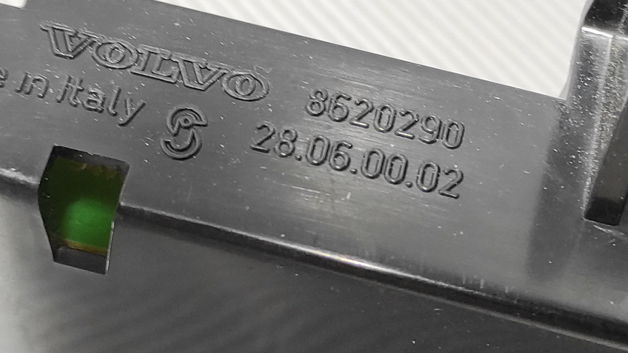 TRECE STOP SVJETLO VOLVO S40/V50 > 04-07 8620290