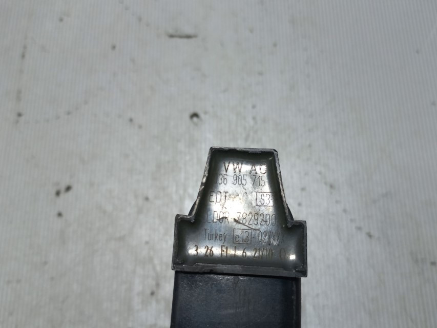 DIJELOVI BOMBINA VW PASSAT B6 > 05-10 036905715F