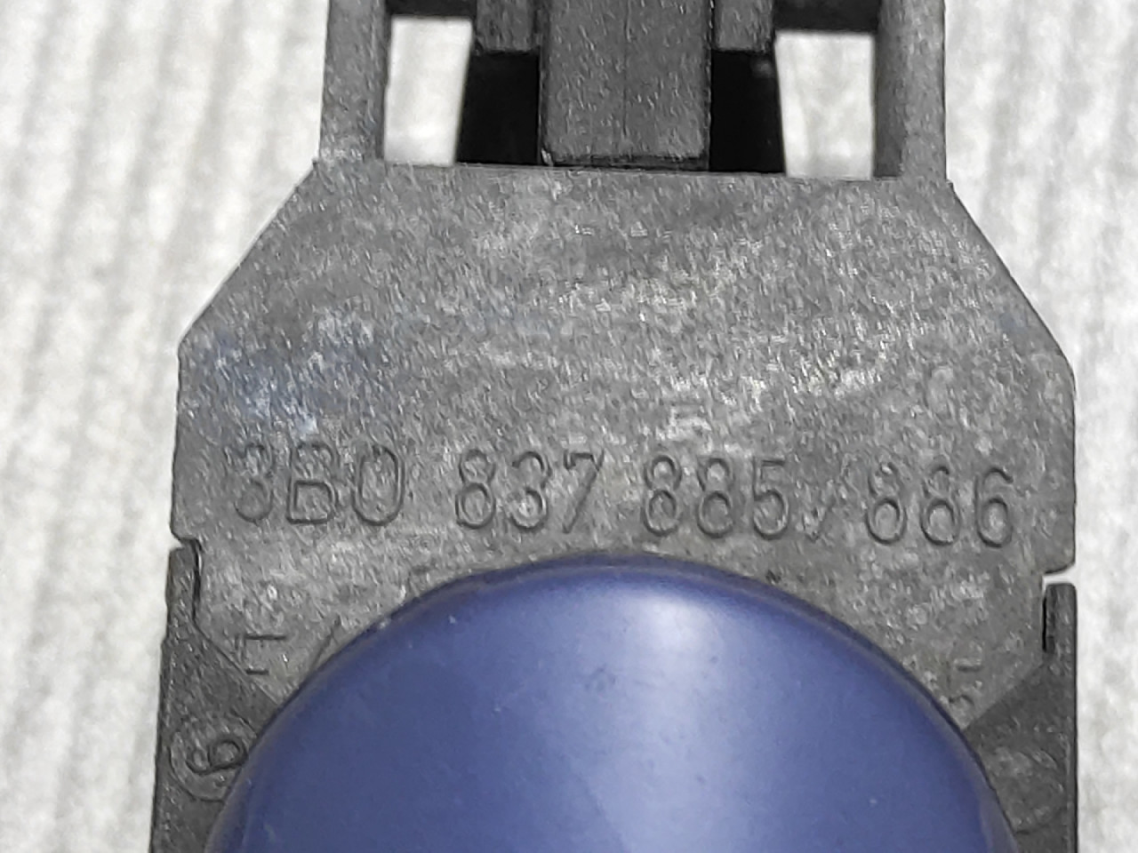 RUCKA VRATA VW PASSAT B5 > 00-05 3B0837885