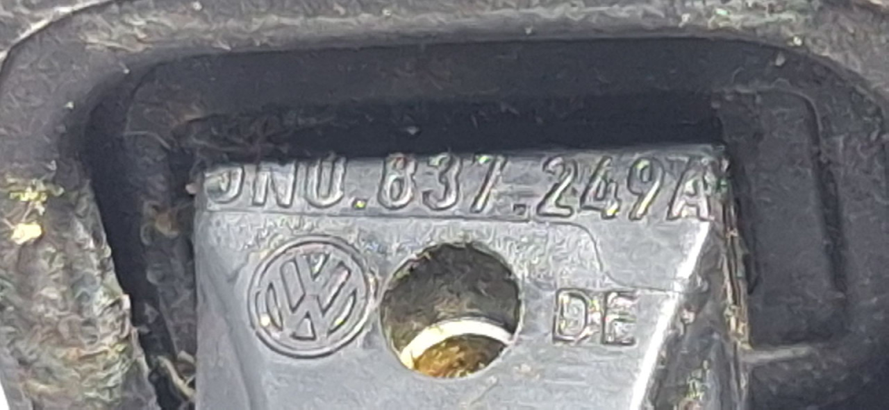 DIJELOVI GRANICNIK VRATA VW TIGUAN > 07-11 5N0837249A